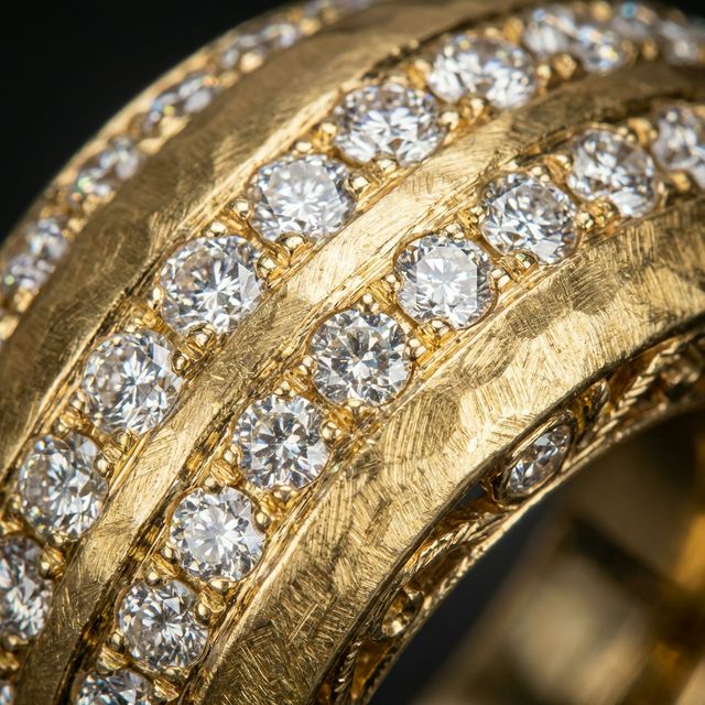 8K Macro Diamond Detail